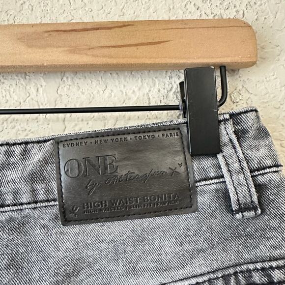ONE x ONE TEASPOON Bonita Shorts Gray Slim Fit High Waisted Cut Off - Picture 8 of 12
